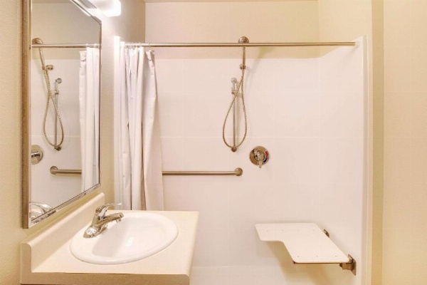 WoodSpring Suites Asheville - Biltmore West image 8